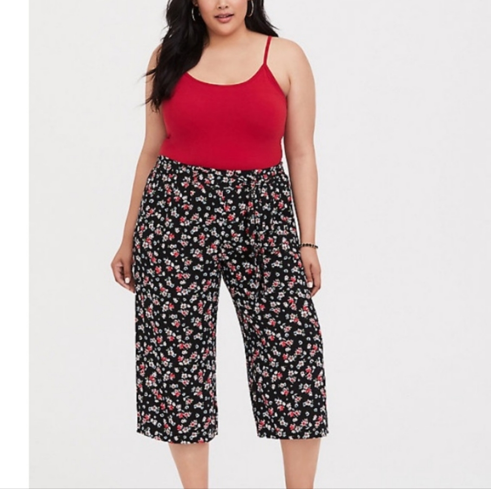 Crop Wide Leg Pant Size 2 NWT by Torrid NEW